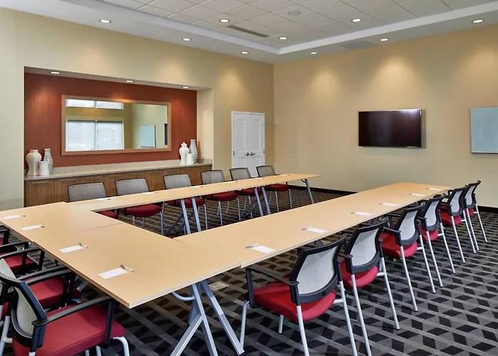 Towneplace Suites By Marriott Columbus North - Osu